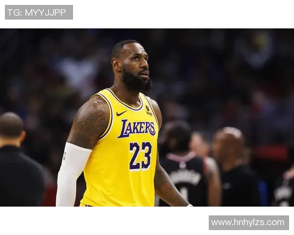 勒布朗詹姆斯：篮球巨星的辉煌历程与传奇人生探秘